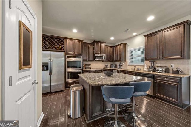 4748 Chickadee Lane, Ellenwood, GA 30294