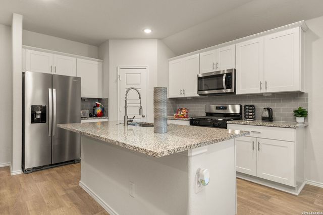 1666 Ruben Dr, New Braunfels, TX 78130