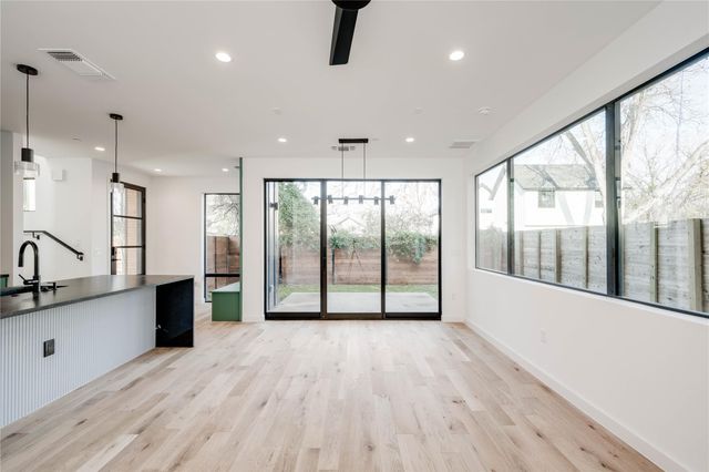 1103 Cherico ST 3A, Austin, TX 78702