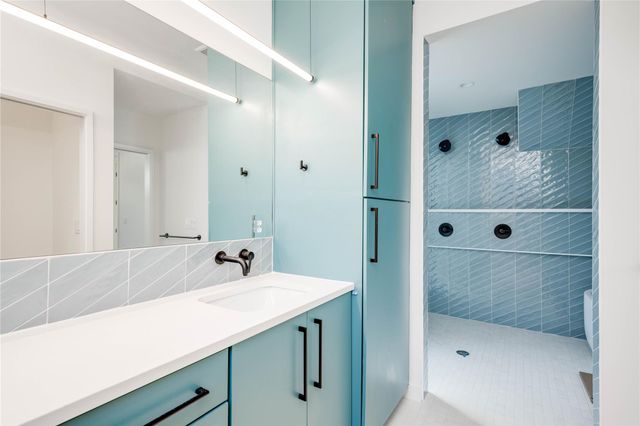 1103 Cherico ST 3A, Austin, TX 78702