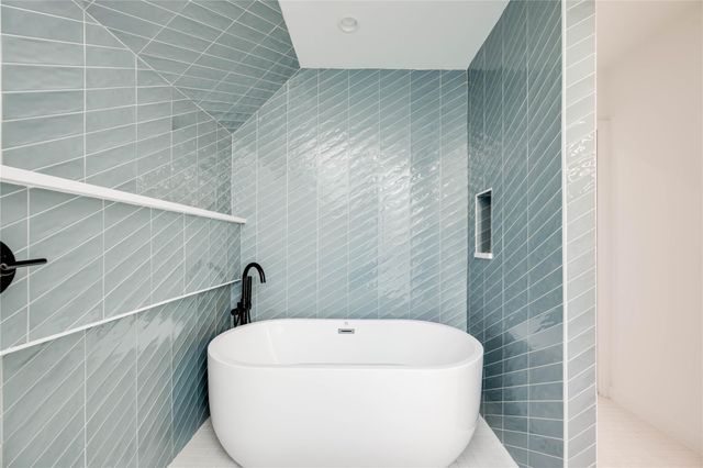 1103 Cherico ST 3A, Austin, TX 78702