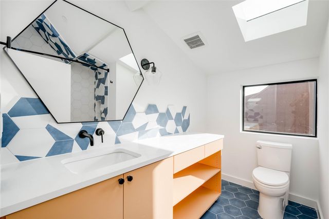 1103 Cherico ST 3A, Austin, TX 78702