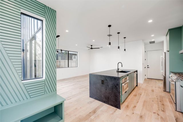 1103 Cherico ST 3A, Austin, TX 78702