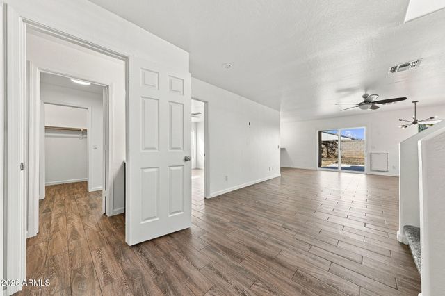 11948 W DAHLIA Drive, El Mirage, AZ 85335