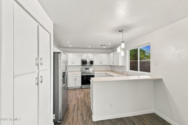11948 W DAHLIA Drive, El Mirage, AZ 85335