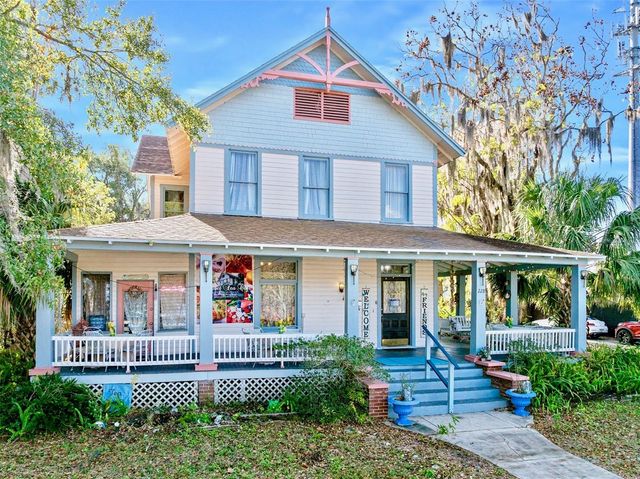228 W HOWRY AVENUE, Deland, FL 32720
