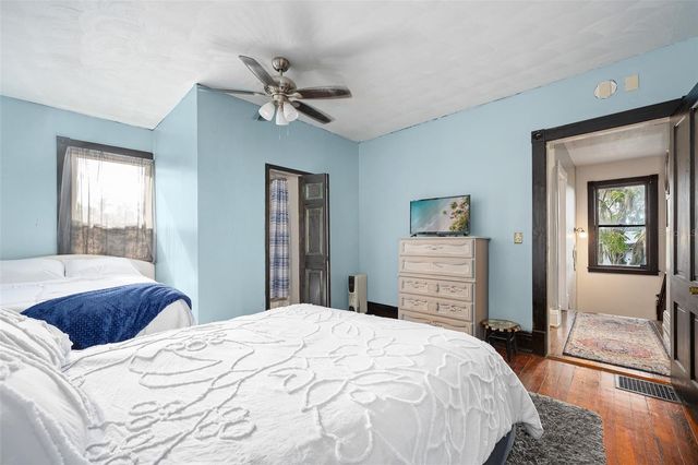 228 W HOWRY AVENUE, Deland, FL 32720