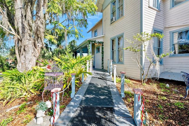 228 W HOWRY AVENUE, Deland, FL 32720