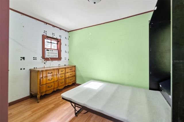 228 W HOWRY AVENUE, Deland, FL 32720