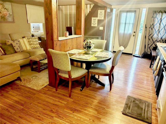 228 W HOWRY AVENUE, Deland, FL 32720