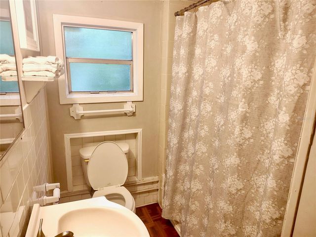 228 W HOWRY AVENUE, Deland, FL 32720