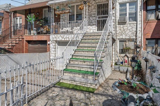 412 Calhoun Avenue, Bronx, NY 10465
