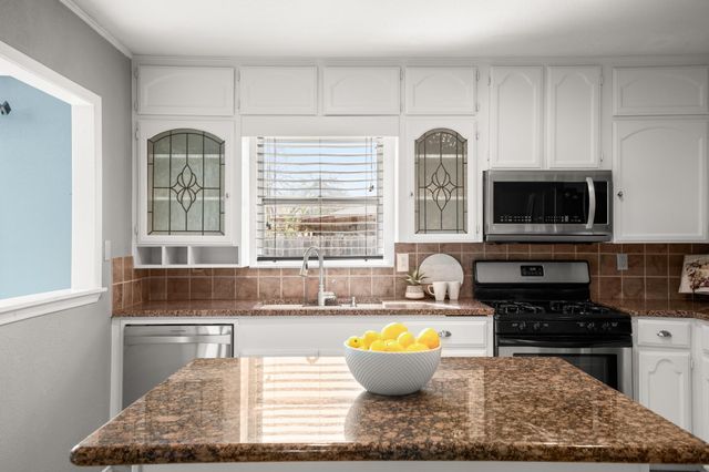 611 Virginia Drive, Round Rock, TX 78664