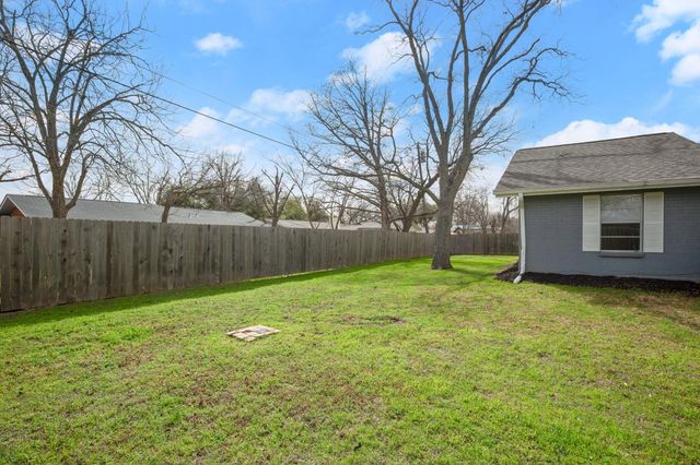 611 Virginia Drive, Round Rock, TX 78664