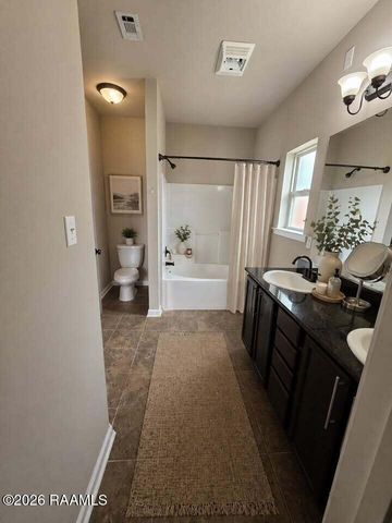 1150 Bridgetowne Lane, Breaux Bridge, LA 70517