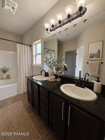 1150 Bridgetowne Lane, Breaux Bridge, LA 70517
