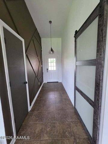 1150 Bridgetowne Lane, Breaux Bridge, LA 70517