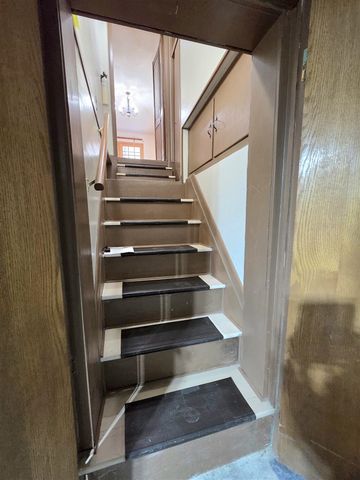 2231 Hughes Avenue, Norton Shores, MI 49441