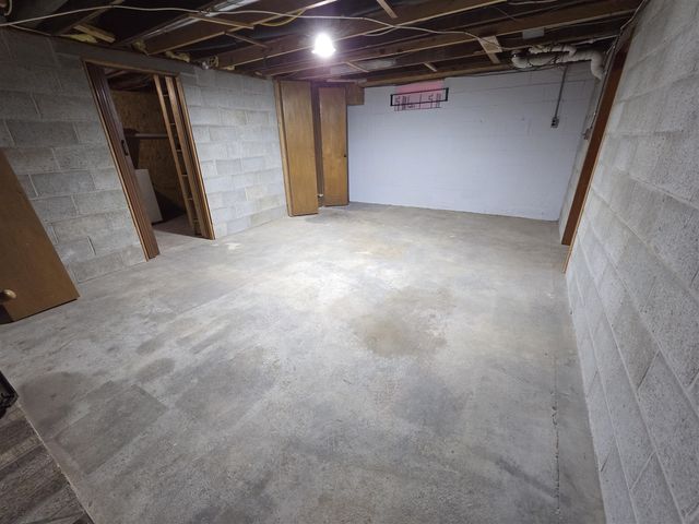 2231 Hughes Avenue, Norton Shores, MI 49441