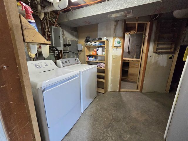 2231 Hughes Avenue, Norton Shores, MI 49441