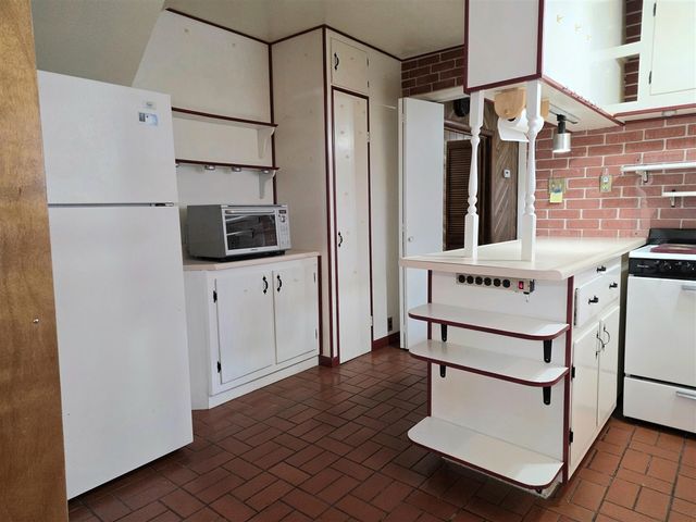 2231 Hughes Avenue, Norton Shores, MI 49441