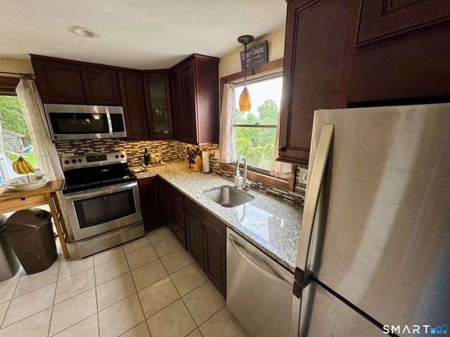179 Brockett Street, Newington, CT 06111