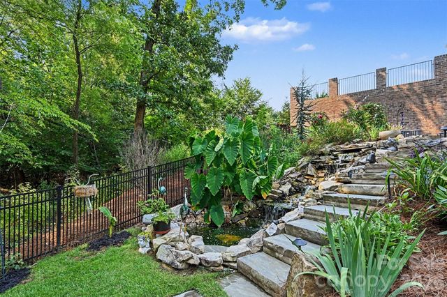 470 Swift Creek Cove, Lake Wylie, SC 29710