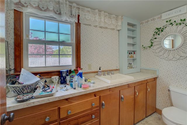 343 Turner Road, Middletown, RI 02842