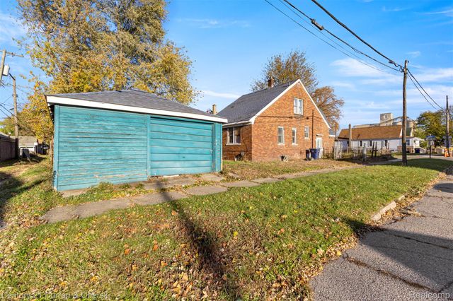 64 E Cicotte Street, River Rouge, MI 48218