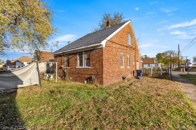 64 E Cicotte Street, River Rouge, MI 48218