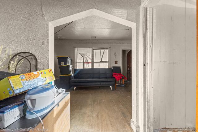 64 E Cicotte Street, River Rouge, MI 48218