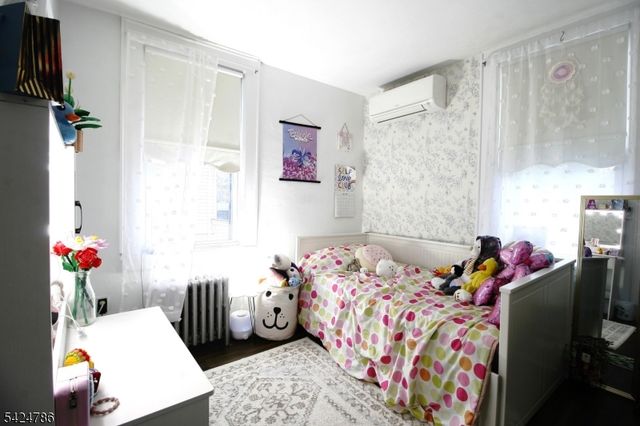 37 Beach St, Rockaway Boro, NJ 07866