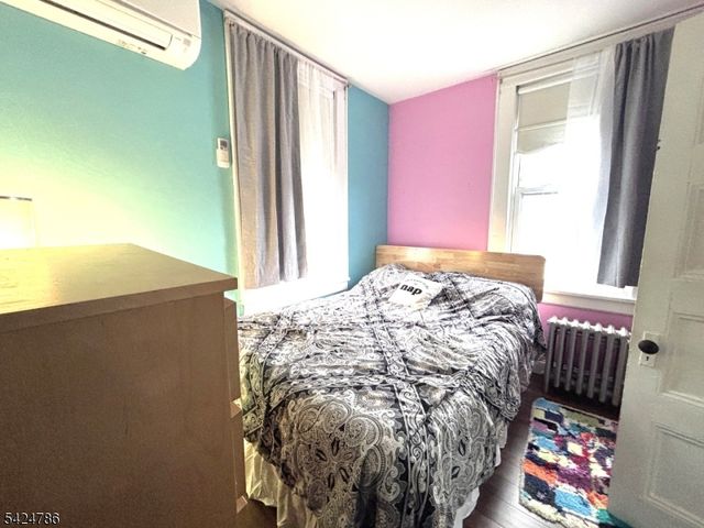 37 Beach St, Rockaway Boro, NJ 07866