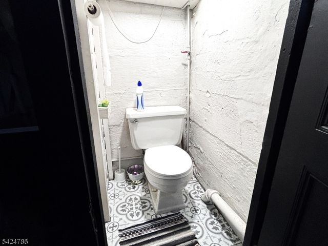 37 Beach St, Rockaway Boro, NJ 07866