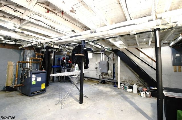 37 Beach St, Rockaway Boro, NJ 07866