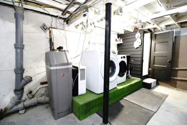 37 Beach St, Rockaway Boro, NJ 07866