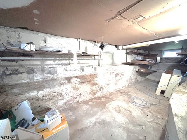 37 Beach St, Rockaway Boro, NJ 07866