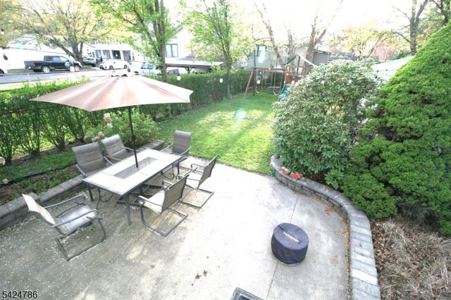 37 Beach St, Rockaway Boro, NJ 07866