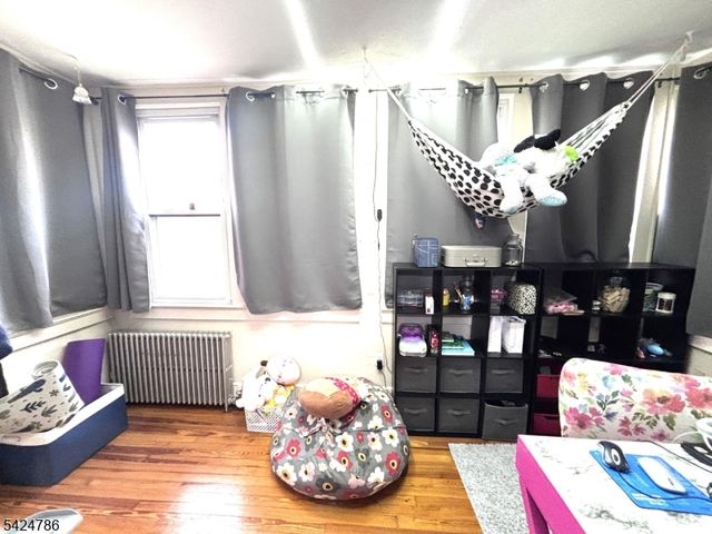 37 Beach St, Rockaway Boro, NJ 07866