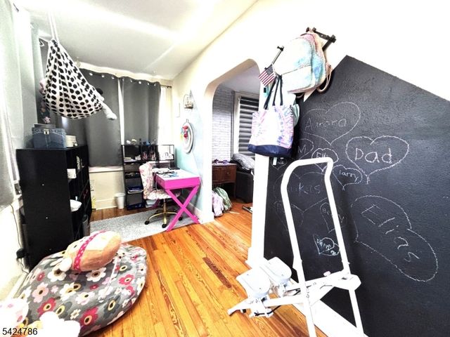 37 Beach St, Rockaway Boro, NJ 07866