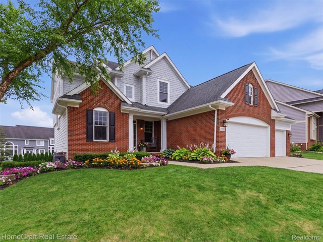 6031 BALMORAL Way, Commerce Charter Township, MI 48382