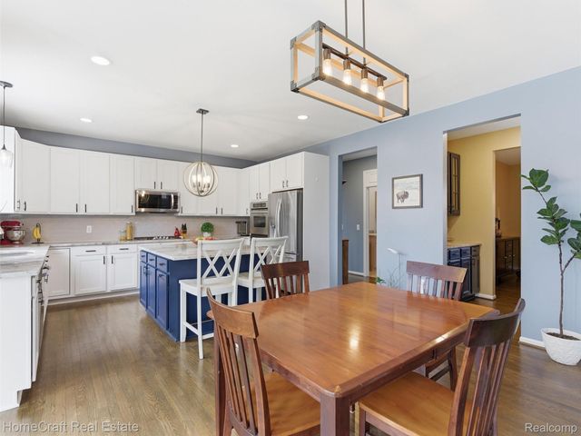 6031 BALMORAL Way, Commerce Charter Township, MI 48382