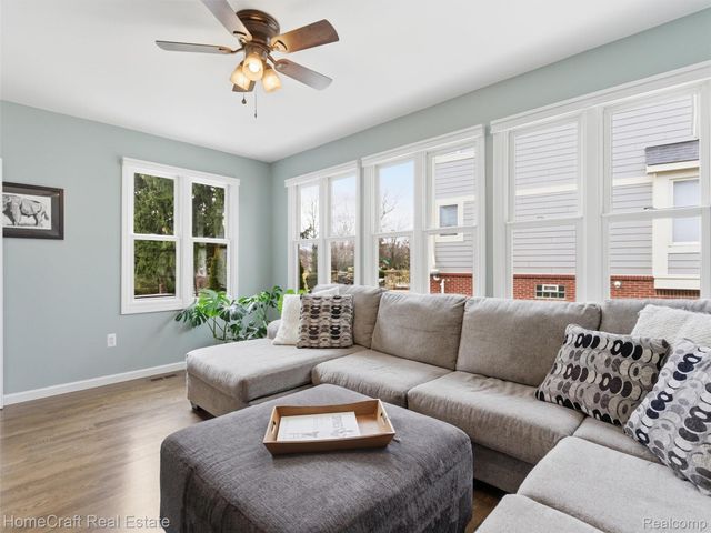 6031 BALMORAL Way, Commerce Charter Township, MI 48382