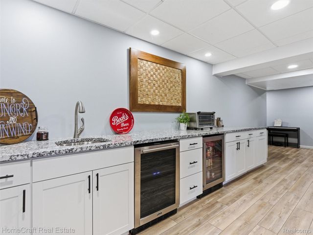 6031 BALMORAL Way, Commerce Charter Township, MI 48382