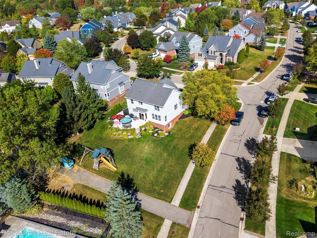 6031 BALMORAL Way, Commerce Charter Township, MI 48382