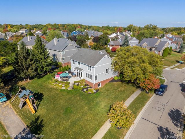 6031 BALMORAL Way, Commerce Charter Township, MI 48382