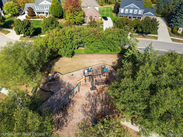 6031 BALMORAL Way, Commerce Charter Township, MI 48382