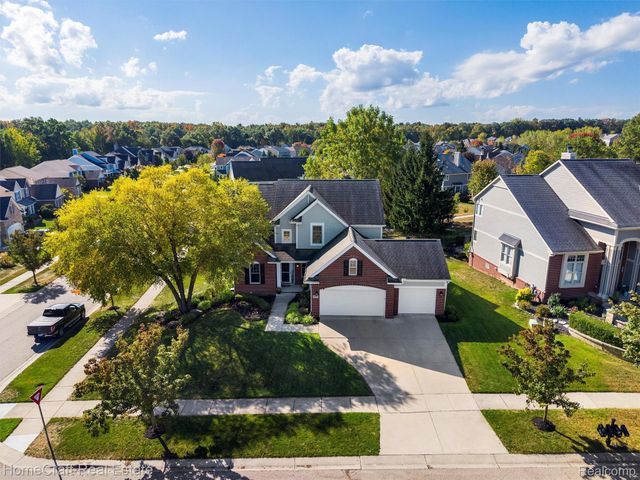 6031 BALMORAL Way, Commerce Charter Township, MI 48382