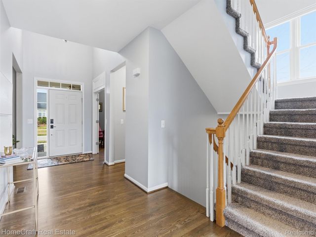 6031 BALMORAL Way, Commerce Charter Township, MI 48382