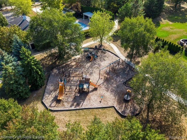 6031 BALMORAL Way, Commerce Charter Township, MI 48382